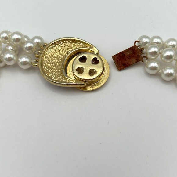 Vintage 3 Strand Faux Pearl Necklace with Rhinestone MOP Clasp Statement Bridal - Picture 4 of 11